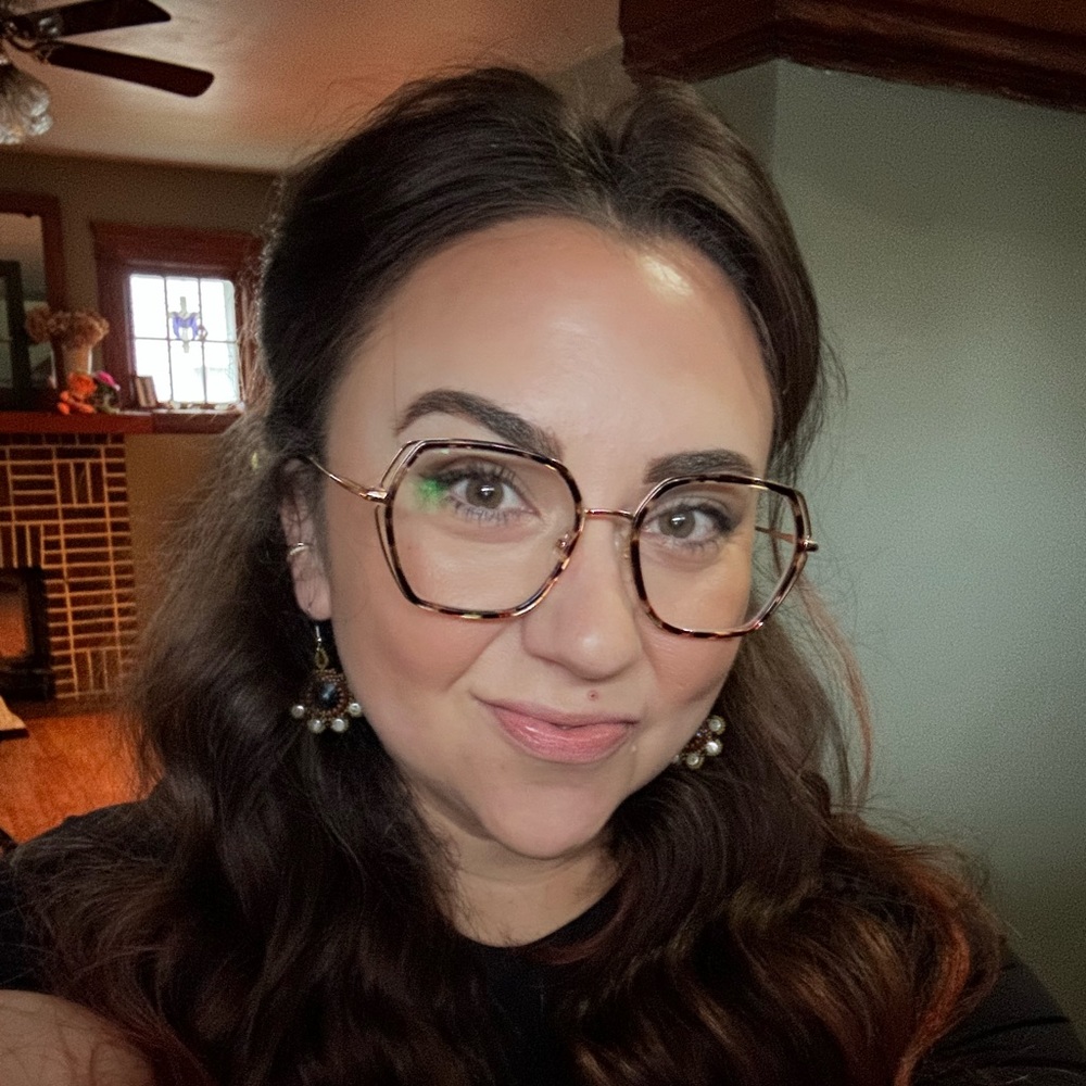 Meet your Posher, Jenn